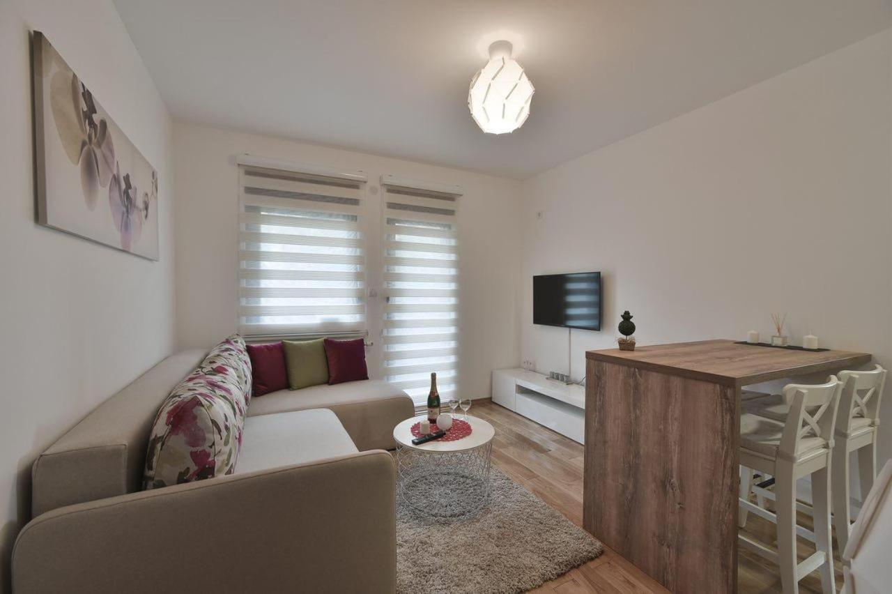Lux Daria Apartment *